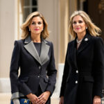 découvrez la rencontre élégante entre brigitte macron et rania de jordanie à l'élysée, un duo stylé avec des tenues parfaitement harmonisées qui attirent tous les regards.