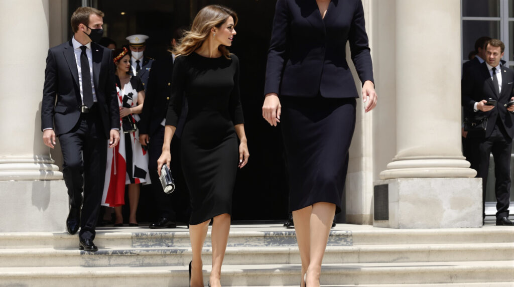 découvrez comment rania de jordanie et brigitte macron allient avec élégance stilettos, manches trois-quarts et robes ajustées pour un style harmonieux et sophistiqué.
